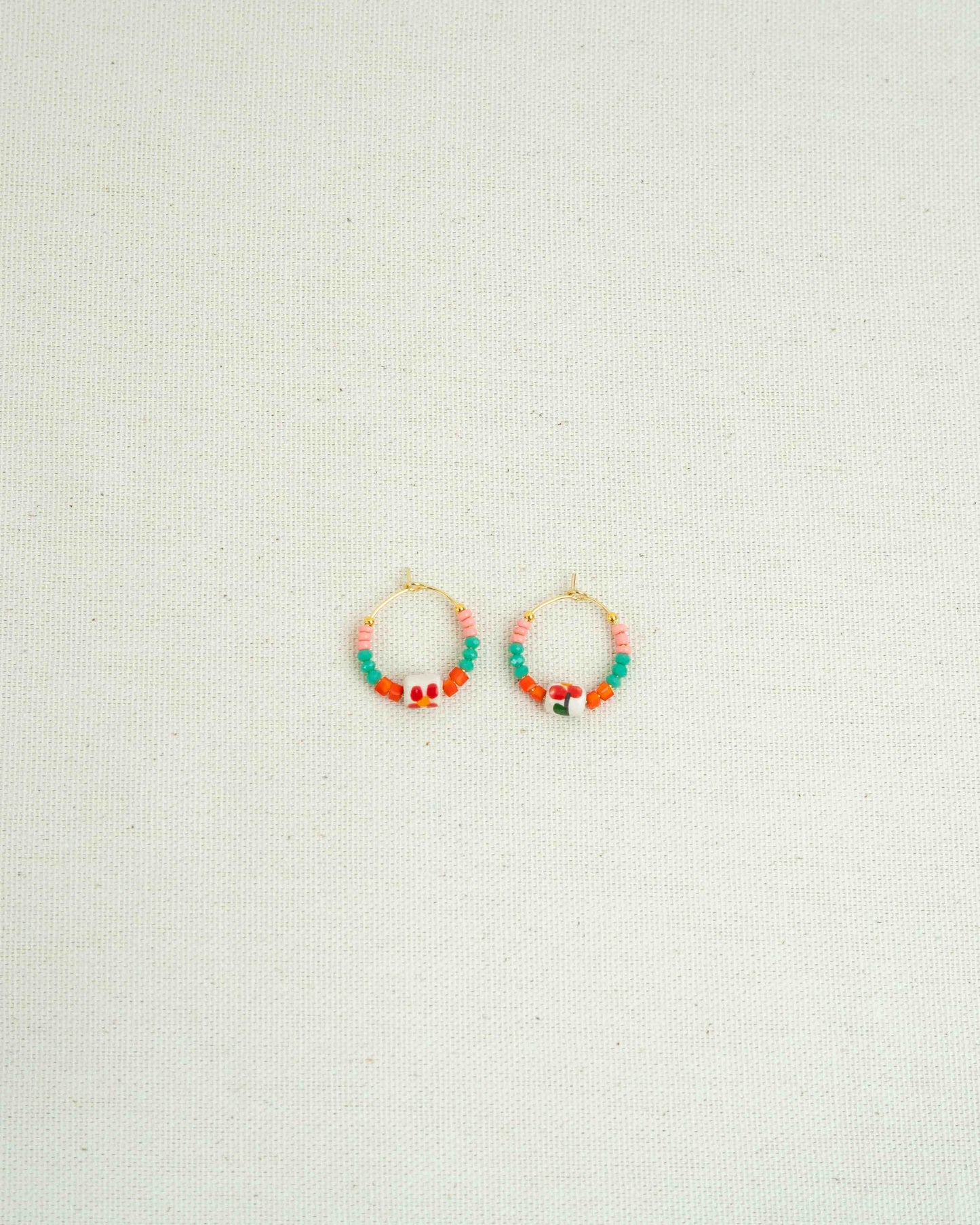 BLOSSOM - Pendientes aro cuentas multicolor