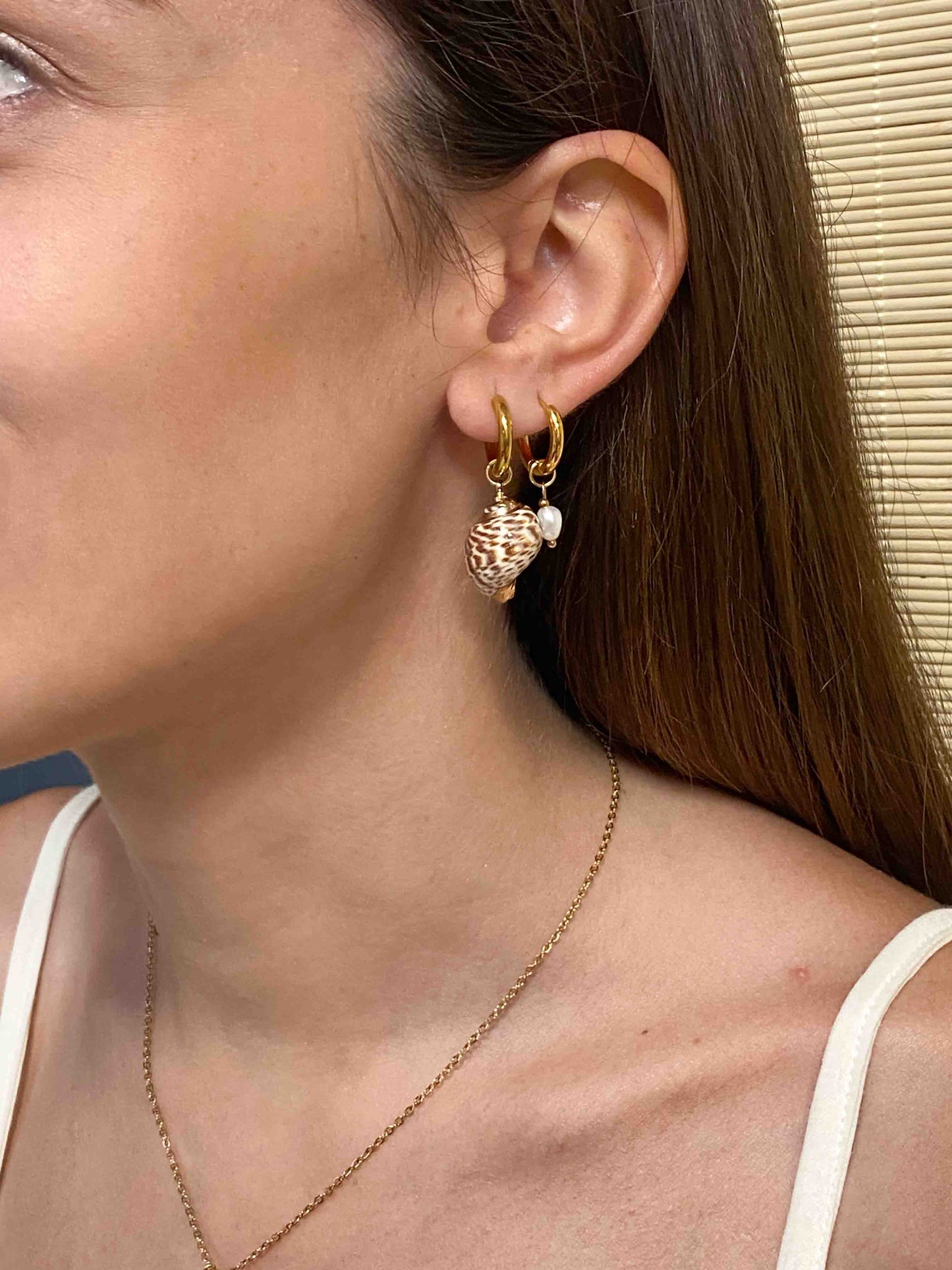 SEA - Pendientes caracola spot