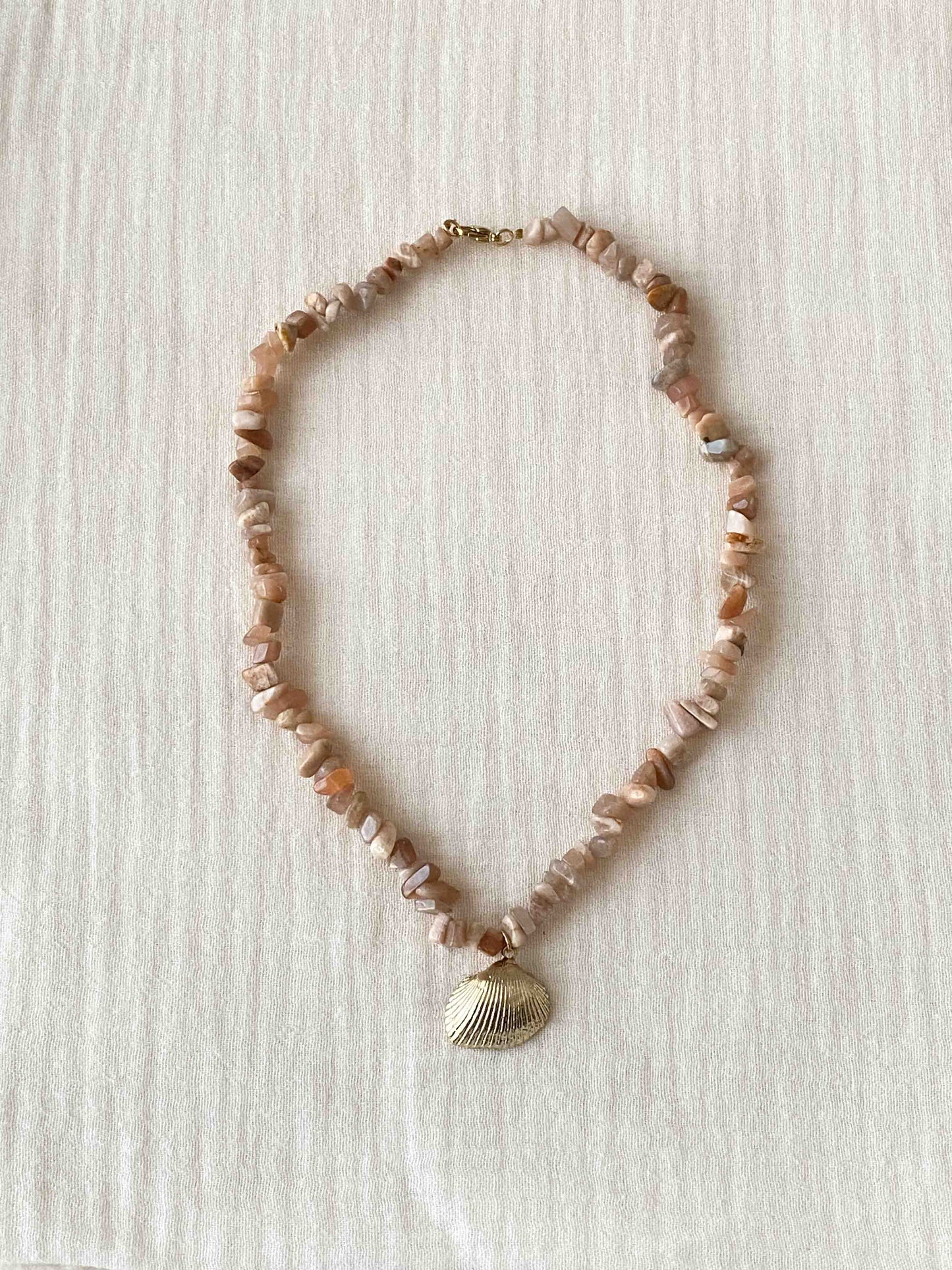 SAND - Yellow mineral necklace